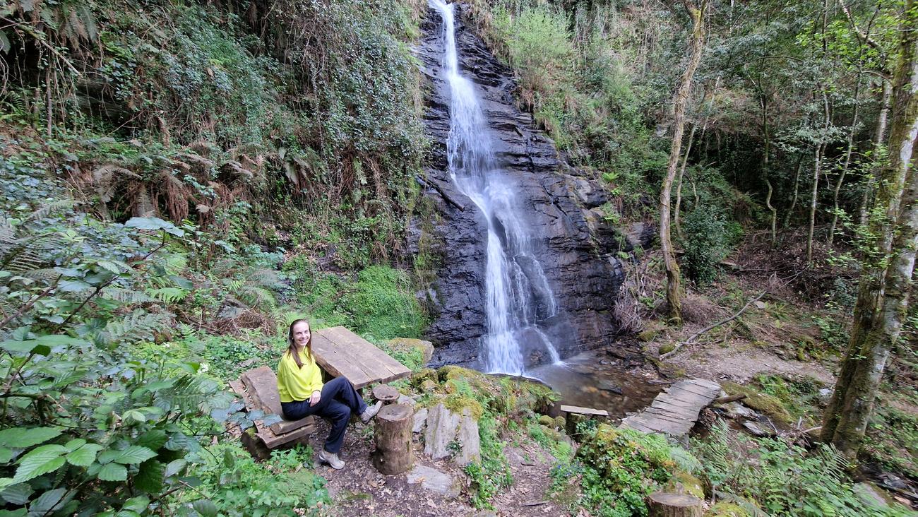 ENTRE GALICIA Y ASTURIAS: CETÁREAS DE RINLO (GALICIA), RUTA DA PENA DO ENCANTO (SAN TIRSO DE ABRES – ASTURIAS), CASCADA DA FÉRREA (A PONTENOVA – GALICIA)