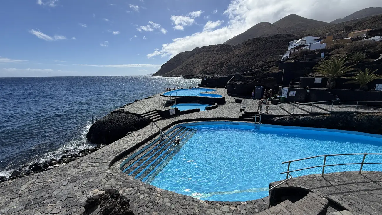 Piscinas de La Caleta y costa volcánica de El Hierro